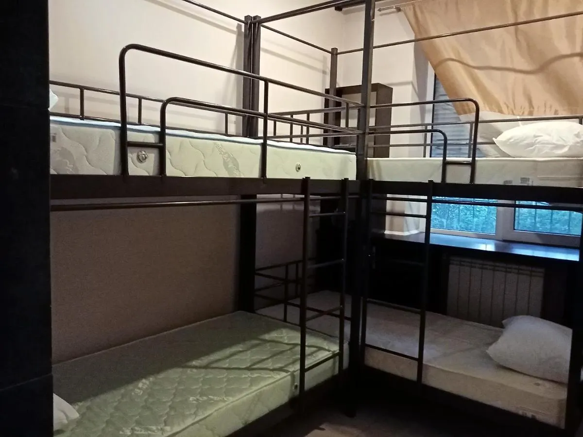 BF Hostel Pochaina Metro Station Kiev Ucraina