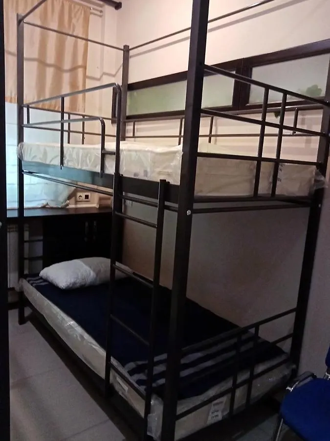 Bf Hostel Pochaina Metro Station Kiev Ukraine