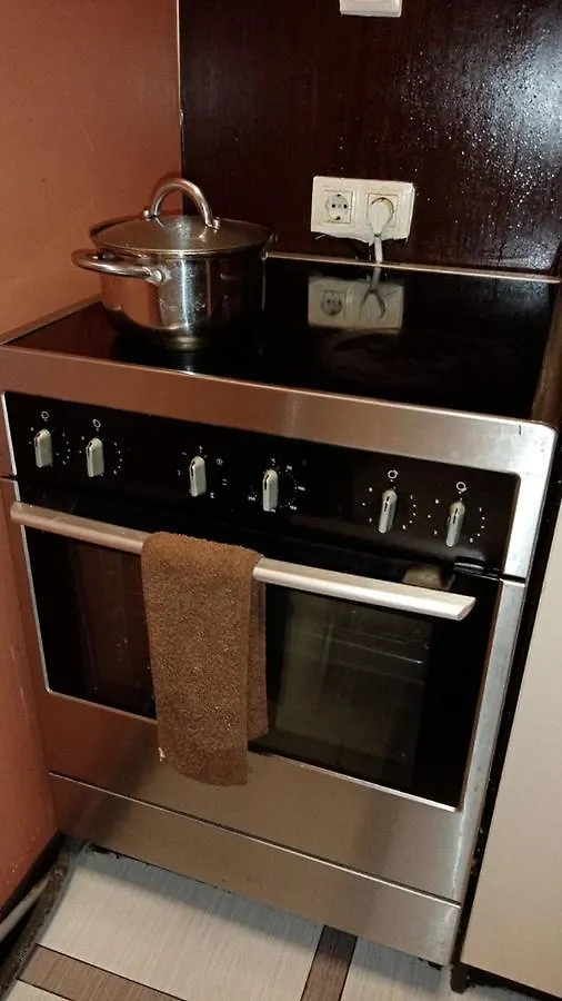 Bf Hostel Pochaina Metro Station Kiev